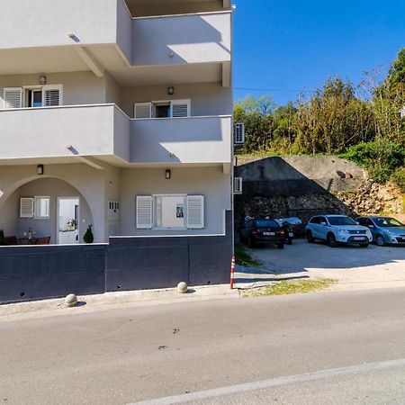 Apartment Amabilis Mlini Bagian luar foto