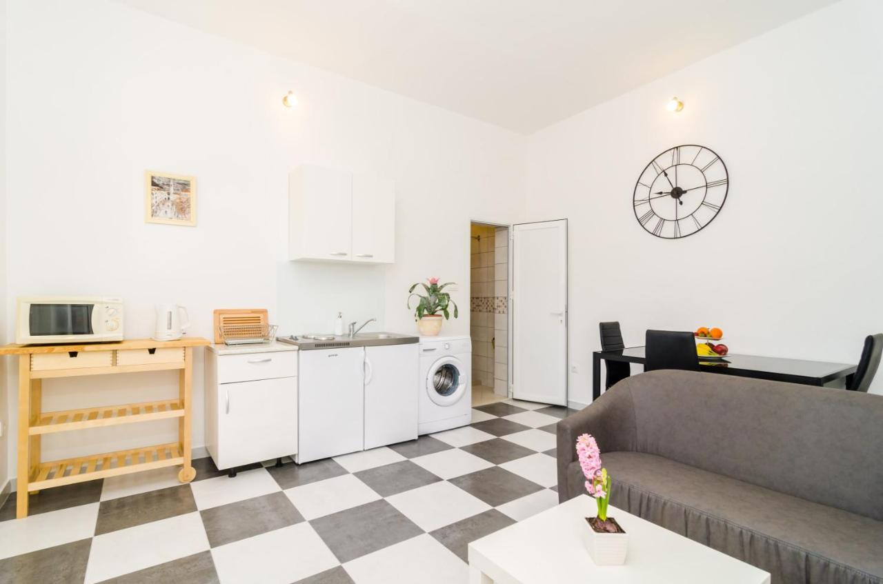 Apartment Amabilis Mlini Bagian luar foto